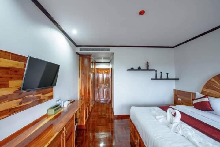 Sky View Hotel Buriram Extérieur photo