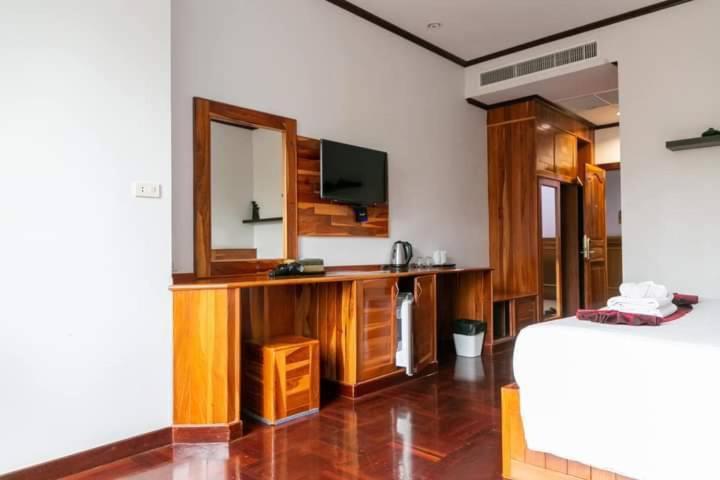 Sky View Hotel Buriram Extérieur photo